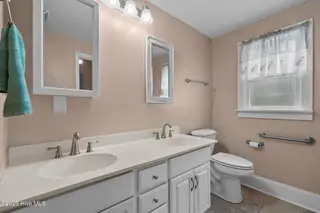 1204 Castle Street, Wilmington, NC 28401 – photo 21: 28-web-or-mls-DSC04245