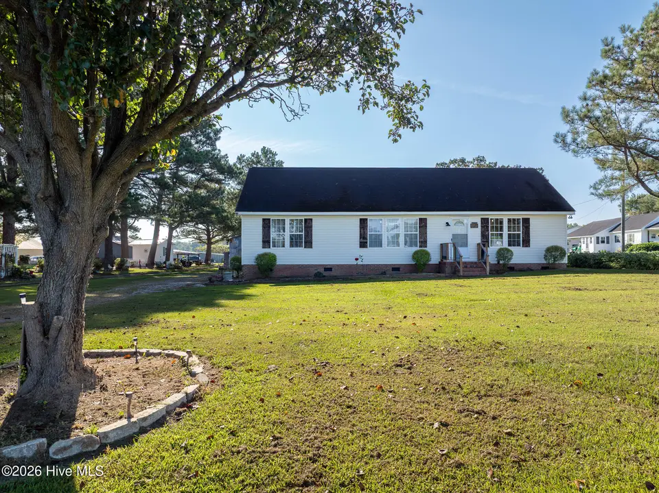 169 Luther Banks Road, Richlands, NC 28574 – photo 1 of 42