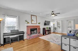 1426 Chadwick Shores Drive, Sneads Ferry, NC 28460 – photo 16: 6G8A2058