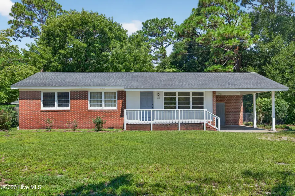 233 Long Leaf Acres Drive, Wilmington, NC 28405 – photo 1 of 40