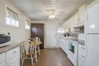 187 Mullens Drive, Harkers Island, NC 28531 – photo 16: Kitchen