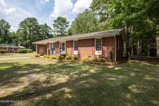 182 Crabapple Lane, Lake Waccamaw, NC 28450 – photo 8: Crabapple182-1FShaneL33A6392 copy