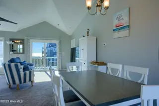 20 Porpoise Place, North Topsail Beach, NC 28460 – photo 11: 20 Porpoise Place - Interiors_15