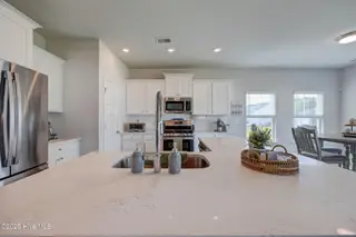 6909 English Holly Court SW, Ocean Isle Beach, NC 28469 — 3-bedroom home in Cameron Woods, Ocean Isle Beach, NC, photo 17 of 55: 6909EnglishHollyCourtSW(34)
