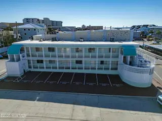 40 N Lumina Avenue 101, Wrightsville Beach, NC 28480 – photo 5: 009_dji_20251112134809_0372_d_copy_298