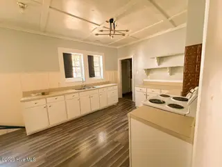 907 E Walnut Street, Goldsboro, NC 27530 – photo 6: 11. Kitchen