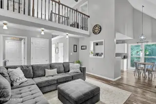 917 Mandarin Trail, Jacksonville, NC 28540 — 3-bedroom home in South Creek, Jacksonville, NC, photo 10 of 51