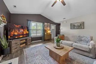 218 Palamino Trail, Jacksonville, NC 28546 – photo 7: 26-web-or-mls-218 Palamino Trail 63_1