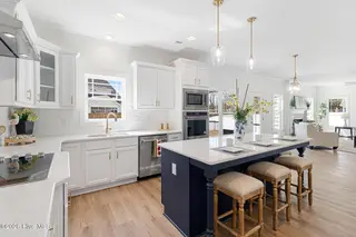 516 E Great Egret Way, Beaufort, NC 28516 – photo 2: Large Kitchen with Island