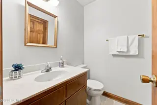 1022 Crosswinds Drive, Elizabeth City, NC 27909 – photo 11: Half Bathroom