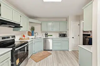 2704 Manor Court, Wilmington, NC 28405 – photo 12: 012_2704_manor_court_wilmington-12_793