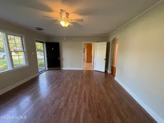 303 Dallas Avenue, Lake Waccamaw, NC 28450 — 3-bedroom home, Lake Waccamaw, NC, photo 12 of 40: Family Room