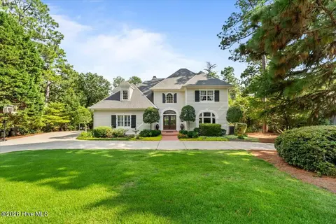 233 National Dr, Pinehurst