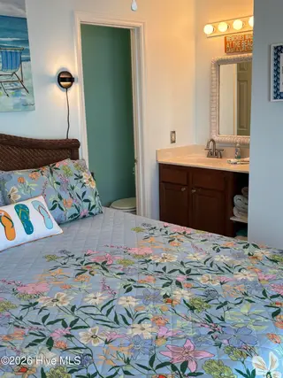 1615 Carolina Beach Avenue N Apt E3, Carolina Beach, NC 28428 — 1-bedroom condo in Seascape, Carolina Beach, NC, photo 22 of 38: IMG_5374