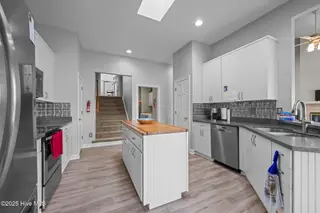 6002 Gondolier Drive, New Bern, NC 28560 – photo 14: Kitchen