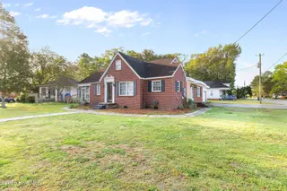 204 N Washington Street, Pikeville, NC 27863 – photo 3: 5T5A6461