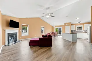 330 Providence Drive, Jacksonville, NC 28546 – photo 9