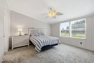 122 Lejeune Road, Cape Carteret, NC 28584 – photo 8: Primary Bedroom