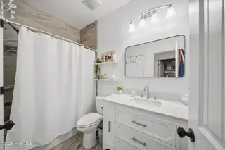 313 Birmingham Avenue Unit 1, Carolina Beach, NC 28428 — 3-bedroom townhome, Carolina Beach, NC, photo 20 of 66: 26-web-or-mls-GRAE_313 Birmingham Ave 1-