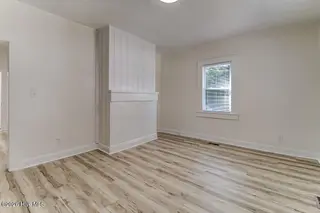 709 S 10th Street, Wilmington, NC 28401 — 2-bedroom home in Dawson-Castle Street, Wilmington, NC, photo 3 of 17