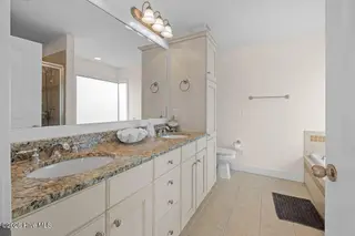 910 Canal Drive Unit B, Carolina Beach, NC 28428 — 4-bedroom condo, Carolina Beach, NC, photo 22 of 55: images-22