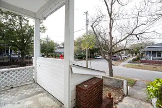 129 S 8th Street, Wilmington, NC 28401 — 6-bedroom home in Downtown, Wilmington, NC, photo 6 of 36: 8thS129-2FpDanBL33A0140 copy