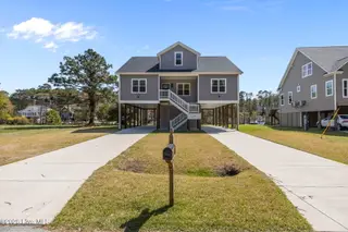 5706 Gondolier Drive, New Bern, NC 28560 – photo 2: 2-web-or-mls-0C0A6571