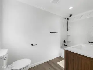 2073 Dawson Cabin Road, Jacksonville, NC 28540 — 3-bedroom home, Jacksonville, NC, photo 24 of 44: MasterBath