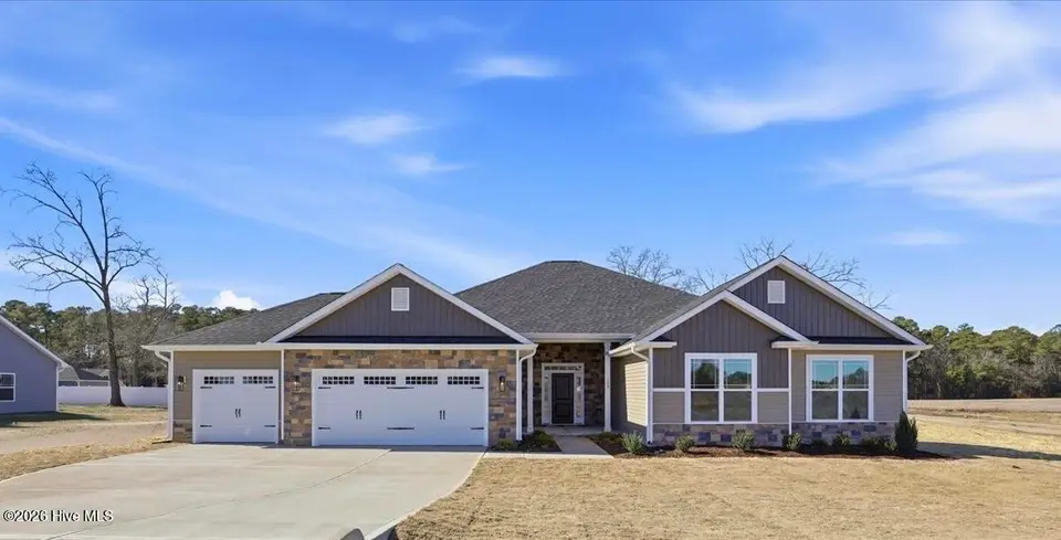 109 Manchester Court, La Grange, NC 28551 – photo 1 of 46: 1 2700