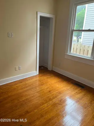 425 Henry Street, Wilmington, NC 28405 — 3-bedroom home in Ridgecrest, Wilmington, NC, photo 4 of 8: att.MdDYM1f93bu-whOJwX410rKvor0ICZsAvd92