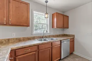 4012 W T Whitehead Drive, Jacksonville, NC 28546 – photo 11: 9-web-or-mls-4012 WT Whitehead Dr. 15