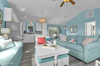 600-A N Anderson Boulevard, Topsail Beach, NC 28445 – photo 13: Living Room, Top Floor