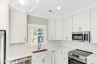 125 NW 19th Street, Oak Island, NC 28465 – photo 16: 125 NW 19th-15