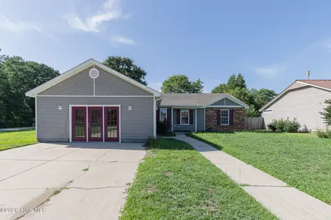 2601 Idlebrook Cir, Midway Park