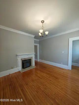 406-408 E 2nd Street, Washington, NC 27889 — 4-bedroom home in Historic District, Washington, NC, photo 5 of 38: IMG_20260926_100654770_HDR