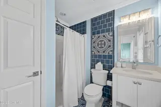 1004 N Shore Drive, Surf City, NC 28445 – photo 17: 22_bathroom