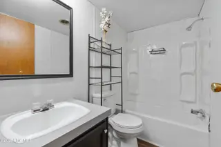712 Longwood Road NW, Ocean Isle Beach, NC 28469 — 3-bedroom manufactured home, Ocean Isle Beach, NC, photo 18 of 33: 712LongwoodRdNW - 3