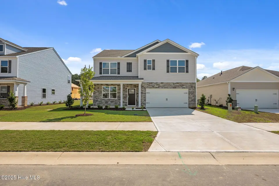 2018 Minnette Circle, New Bern, NC 28562 – photo 1 of 1: 1-web-or-mls-DSC_1104_1