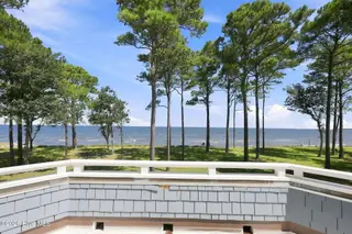 492 Sandy Point Drive, Beaufort, NC 28516 – photo 8: 7-web-or-mls-492 Sandy Point 007
