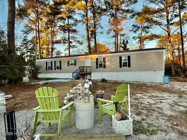 104 Lee Court, Swansboro, NC 28584 – photo 1 of 15: IMG_1449