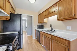 303 Plateau Drive, Greenville, NC 27858 – photo 15: 26-web-or-mls-IMG_2625