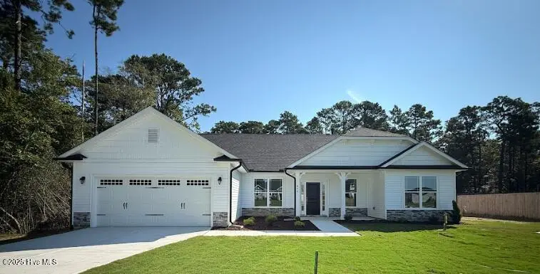 404 Spring Forest Drive, Goldsboro, NC 27534 – photo 1 of 43: MOVE IN NOW!!