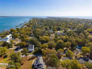 428 Holly Street, Emerald Isle, NC 28594 – photo 8: 59-web-or-mls-chadwick-visuals-428-holly