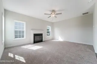 1822 Olde Towne Pointe Boulevard, Jacksonville, NC 28546 – photo 7: DSC02011