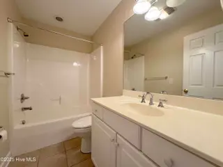 690 Pinehurst Trace Drive, Pinehurst, NC 28374 – photo 4: Guest Bath