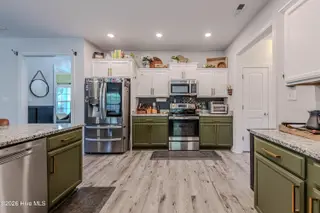 464 Water Wagon Trail, Jacksonville, NC 28546 – photo 20: Kitchen