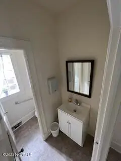 1001 Tarboro Street, Rocky Mount, NC 27801 – photo 8: Bathroom
