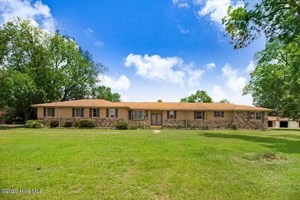 420 Waters Circle, Goldsboro, NC 27534 – photo 1 of 22: 01-420 Waters Cir-1