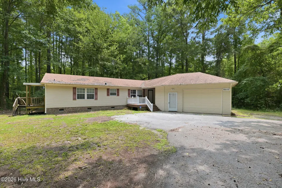 3800 Frances Avenue, New Bern, NC 28562 – photo 1 of 36: Front of the House