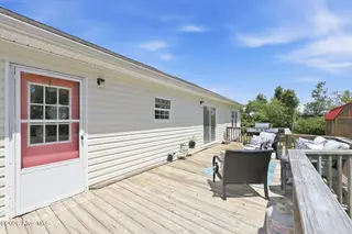 202 Willis Drive, Harkers Island, NC 28531 – photo 11: 13-web-or-mls-202 Willis Dr 013